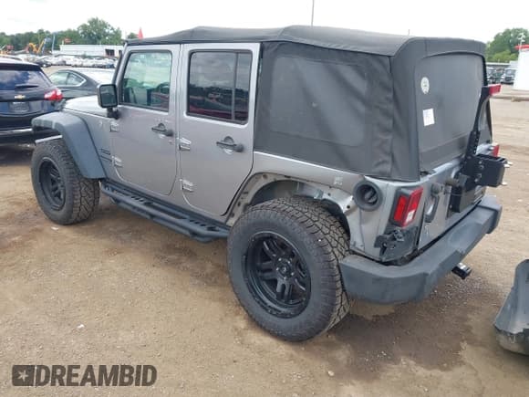 ✅ 2018 Jeep Wrangler Unlimited Sport S • VIN: 1C4HJWDG2JL927298 • Лот: 43055106. Опубликован ранее на IAAI с пробегом 95 597 миль. Бесплатный доступ к архиву аукционных продаж из США и подробный отчёт об истории автомобиля на DreamBid. Изображение 3.