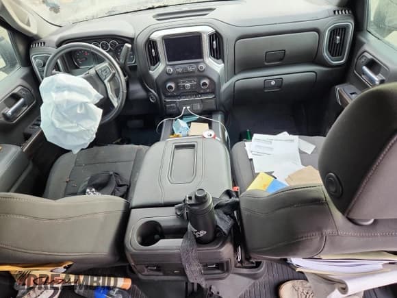 ✅ 2021 Chevrolet Silverado 1500 RST • VIN: 1GCUYEED4MZ438833 • Лот: 81707445. Опубликован ранее на Copart с пробегом Не указан. Бесплатный доступ к архиву аукционных продаж из США и подробный отчёт об истории автомобиля на DreamBid. Изображение 8.