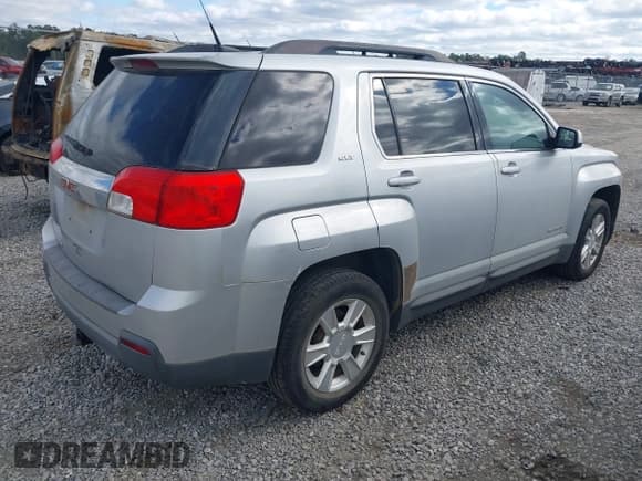 ✅ 2012 GMC Terrain SLT-1 • VIN: 2GKALUEK9C6383210 • Lot: 43549838. Wystawiony na IAAI z przebiegiem 194 500 mil. Bezpłatny archiwum sprzedaży aukcyjnych z USA i szczegółowy raport historii pojazdu na DreamBid. Zdjęcie 4.