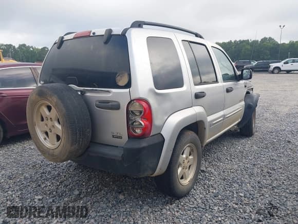 ✅ 2004 Jeep Liberty Limited • VIN: 1J4GK58K34W159121 • Lot: 42534196. Listed on IAAI with 163,070 mi. Free auction sales archive from the USA and detailed vehicle history report at DreamBid. Image 4.