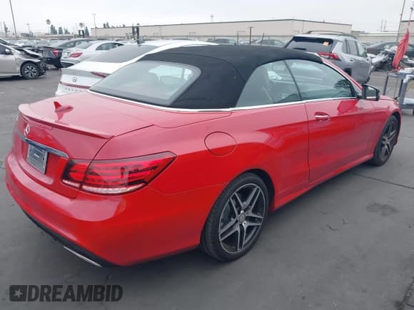 ✅ 2016 Mercedes-Benz E 400 • VIN: WDDKK6FF1GF330552 • Лот: 42994664. Опубликован ранее на IAAI с пробегом 88 840 миль. Бесплатный доступ к архиву аукционных продаж из США и подробный отчёт об истории автомобиля на DreamBid. Изображение 4.