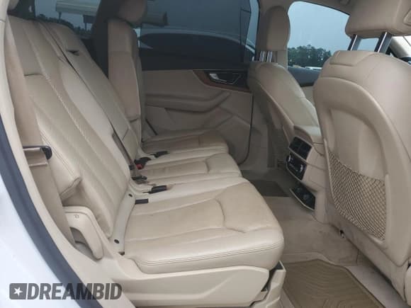 ✅ 2017 Audi Q7 Premium Plus • VIN: WA1LABF73HD037018 • Лот: 58483715. Опубликован ранее на Copart с пробегом 170 070 миль. Бесплатный доступ к архиву аукционных продаж из США и подробный отчёт об истории автомобиля на DreamBid. Изображение 11.