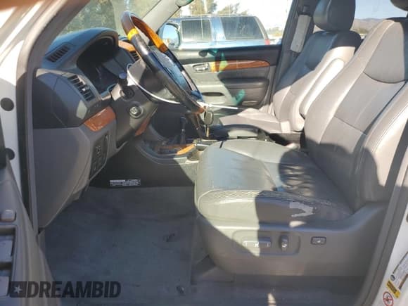 ✅ 2005 Lexus GX 470 • VIN: JTJBT20X150084407 • Lot: 91929265. Wystawiony na Copart z przebiegiem 229 662 mil. Bezpłatny archiwum sprzedaży aukcyjnych z USA i szczegółowy raport historii pojazdu na DreamBid. Zdjęcie 7.