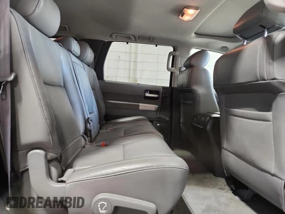 ✅ 2008 Toyota Sequoia Limited • VIN: 5TDBY68A18S013205 • Лот: 90739965. Опубликован ранее на Copart с пробегом 264 627 миль. Бесплатный доступ к архиву аукционных продаж из США и подробный отчёт об истории автомобиля на DreamBid. Изображение 11.