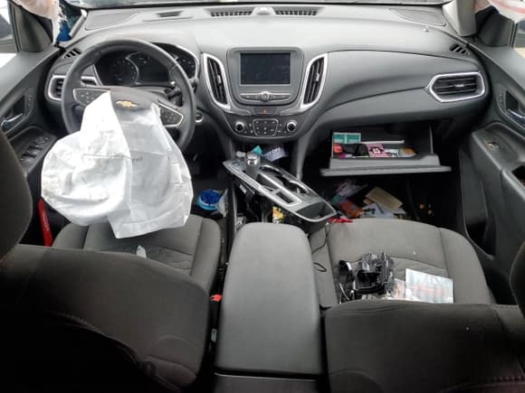 ✅ 2020 Chevrolet Equinox LT • VIN: 3GNAXVEX8LL321785 • Lot: 92824085. Wystawiony na Copart z przebiegiem Nie podano. Bezpłatny archiwum sprzedaży aukcyjnych z USA i szczegółowy raport historii pojazdu na DreamBid. Zdjęcie 8.