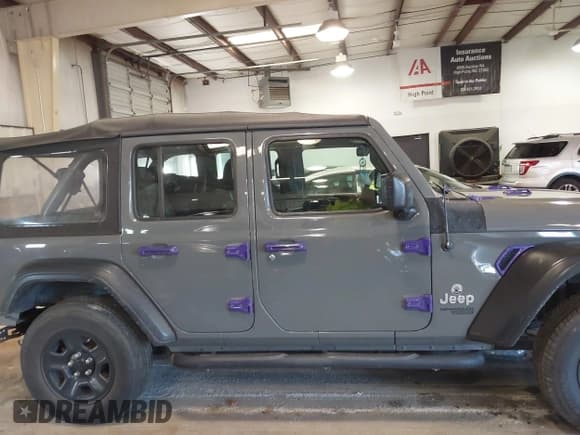 ✅ 2018 Jeep Wrangler Unlimited Sport S • VIN: 1C4HJXDG5JW321871 • Лот: 41297989. Опубликован ранее на IAAI с пробегом 71 975 миль. Бесплатный доступ к архиву аукционных продаж из США и подробный отчёт об истории автомобиля на DreamBid. Изображение 14.