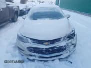 ✅ 2018 Chevrolet Cruze LT • VIN: 1G1BE5SM9J7147152 • Lot: 35925563. Wystawiony na Copart z przebiegiem 60 042 mil. Bezpłatny archiwum sprzedaży aukcyjnych z USA i szczegółowy raport historii pojazdu na DreamBid. Zdjęcie 5.