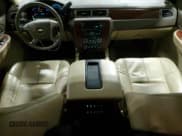 ✅ 2009 Chevrolet Suburban 1LT • VIN: 1GNFK26389R244805 • Lot: 75774414. Wystawiony na Copart z przebiegiem 197 238 mil. Bezpłatny archiwum sprzedaży aukcyjnych z USA i szczegółowy raport historii pojazdu na DreamBid. Zdjęcie 8.