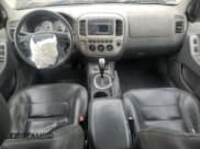 ✅ 2006 Ford Escape Hybrid • VIN: 1FMCU96H76KC87607 • Lot: 65461745. Listed on Copart with 218,086 mi. Free auction sales archive from the USA and detailed vehicle history report at DreamBid. Image 8.