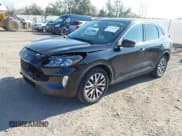 ✅ 2020 Ford Escape Titanium Hybrid • VIN: 1FMCU9DZ3LUB00519 • Lot: 43248505. Wystawiony na IAAI z przebiegiem 74 149 mil. Bezpłatny archiwum sprzedaży aukcyjnych z USA i szczegółowy raport historii pojazdu na DreamBid. Zdjęcie 2.