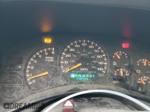 ✅ 1999 Chevrolet Silverado 1500 • VIN: 1GCEK14T6XE185419 • Лот: 83180874. Опубликован ранее на Copart с пробегом 179 444 миль. Бесплатный доступ к архиву аукционных продаж из США и подробный отчёт об истории автомобиля на DreamBid. Изображение 9.