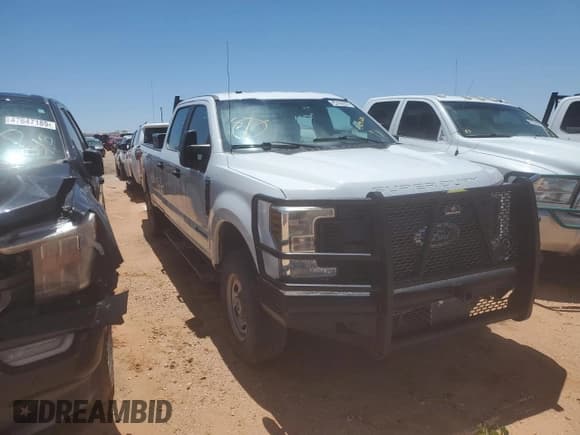 ✅ 2018 Ford F-350 XL • VIN: 1FT8W3BT5JEB89050 • Лот: 54020355. Опубликован ранее на Copart с пробегом 150 621 миль. Бесплатный доступ к архиву аукционных продаж из США и подробный отчёт об истории автомобиля на DreamBid. Изображение 4.