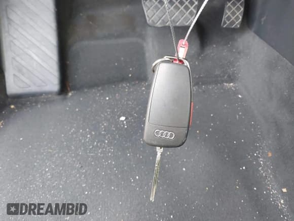 ✅ 2018 Audi A3 Premium • VIN: WAUAUHFF9J1054716 • Лот: 42751907. Опубликован ранее на IAAI с пробегом 134 467 миль. Бесплатный доступ к архиву аукционных продаж из США и подробный отчёт об истории автомобиля на DreamBid. Изображение 11.