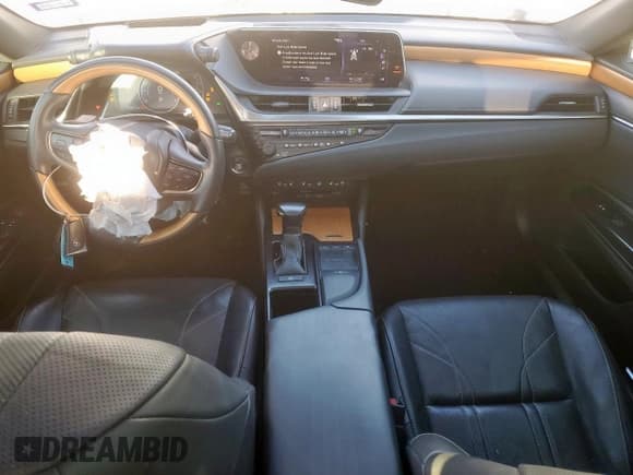 ✅ 2019 Lexus ES 350 Luxury • VIN: 58ABZ1B16KU020523 • Lot: 86092385. Wystawiony na Copart z przebiegiem 83 417 mil. Bezpłatny archiwum sprzedaży aukcyjnych z USA i szczegółowy raport historii pojazdu na DreamBid. Zdjęcie 8.