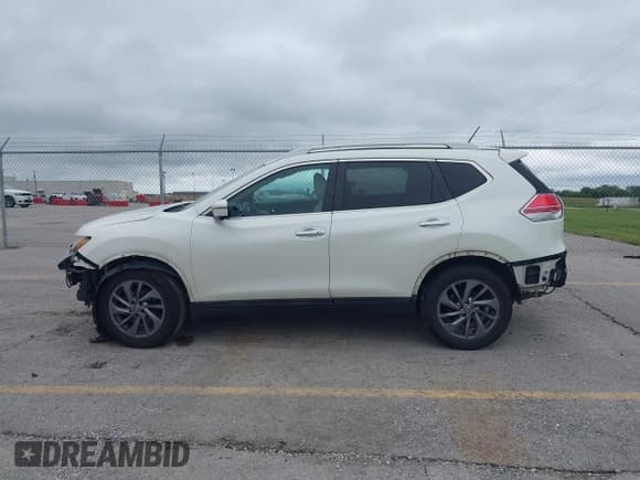 ✅ 2016 Nissan Rogue SL • VIN: 5N1AT2MV3GC751370 • Lot: 42868274. Listed on IAAI with 197,092 mi. Free auction sales archive from the USA and detailed vehicle history report at DreamBid. Image 14.