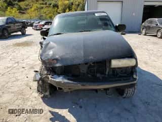 1999 Chevrolet S-10 LS ZR2 с VIN 1GCCT19W8X8164884, выставлен на аукционе Copart как лот 75090224 с пробегом 150 848 миль миль и Списание • Salvage title. История ставок и продаж доступна на DreamBid. Изображение 5.