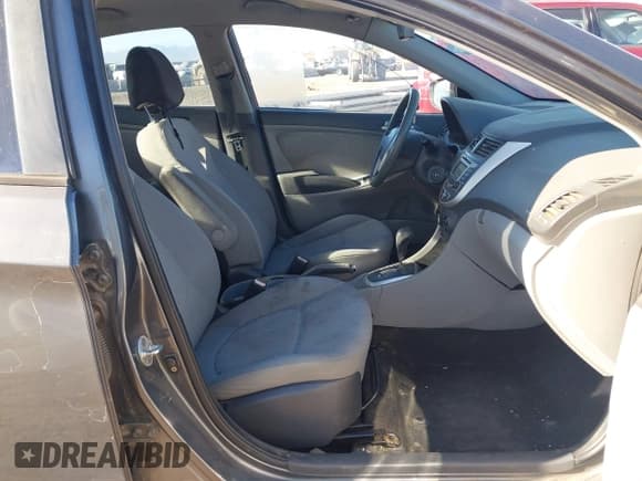 ✅ 2012 Hyundai Accent GLS • VIN: KMHCT4AE2CU058769 • Lot: 43622030. Wystawiony na IAAI z przebiegiem 182 506 mil. Bezpłatny archiwum sprzedaży aukcyjnych z USA i szczegółowy raport historii pojazdu na DreamBid. Zdjęcie 5.