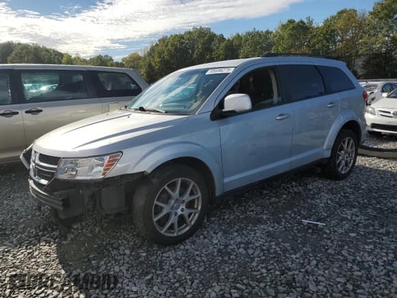 ✅ 2014 Dodge Journey SXT • VIN: 3C4PDCBG3ET285348 • Lot: 85696275. Listed on Copart with 111,431 mi. Free auction sales archive from the USA and detailed vehicle history report at DreamBid. Image 1.