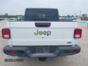 ✅ 2023 Jeep Gladiator High Altitude • VIN: 1C6HJTFG8PL553372 • Лот: 42900480. Опубликован ранее на IAAI с пробегом 14 725 миль. Бесплатный доступ к архиву аукционных продаж из США и подробный отчёт об истории автомобиля на DreamBid. Изображение 17.