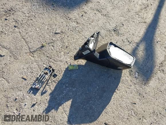 ✅ 2015 Chevrolet Impala LT • VIN: 2G1115SL6F9274784 • Lot: 43366455. Listed on IAAI with 147,617 mi. Free auction sales archive from the USA and detailed vehicle history report at DreamBid. Image 12.