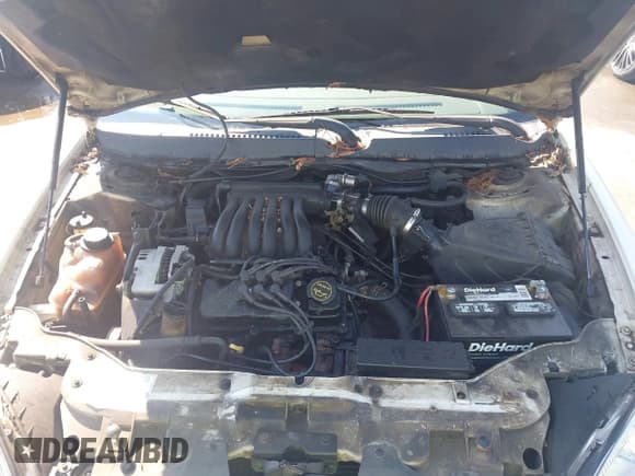 ✅ 2001 Ford Taurus SES • VIN: 1FAFP55U21G266598 • Lot: 43221102. Listed on IAAI with 313,632 mi. Free auction sales archive from the USA and detailed vehicle history report at DreamBid. Image 10.