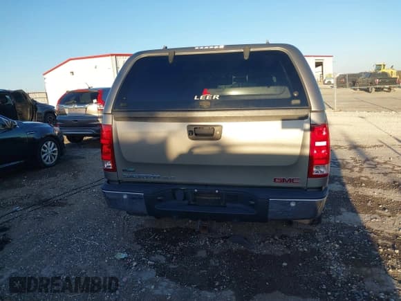 ✅ 2012 GMC Sierra 1500 SLE • VIN: 1GTR2VE78CZ205540 • Lot: 43681273. Wystawiony na IAAI z przebiegiem 104 525 mil. Bezpłatny archiwum sprzedaży aukcyjnych z USA i szczegółowy raport historii pojazdu na DreamBid. Zdjęcie 16.