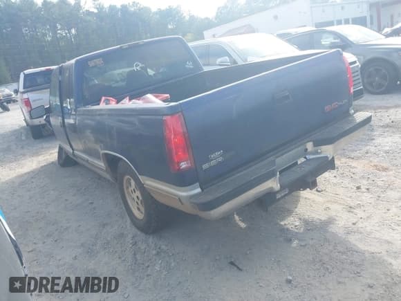 ✅ 1995 GMC Sierra 1500 • VIN: 2GTEC19K2S1553540 • Lot: 43313365. Wystawiony na IAAI z przebiegiem 275 089 mil. Bezpłatny archiwum sprzedaży aukcyjnych z USA i szczegółowy raport historii pojazdu na DreamBid. Zdjęcie 3.