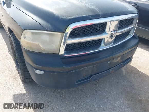 ✅ 2009 Dodge 1500 ST • VIN: 1D3HB18K89S705209 • Lot: 42631184. Wystawiony na IAAI z przebiegiem 163 572 mil. Bezpłatny archiwum sprzedaży aukcyjnych z USA i szczegółowy raport historii pojazdu na DreamBid. Zdjęcie 6.