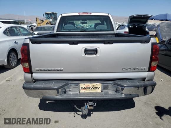 ✅ 2005 Chevrolet Silverado 1500 LS • VIN: 2GCEC19T351296482 • Лот: 74250994. Опубликован ранее на Copart с пробегом 218 959 миль. Бесплатный доступ к архиву аукционных продаж из США и подробный отчёт об истории автомобиля на DreamBid. Изображение 6.