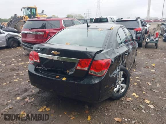 2014 Chevrolet Cruze LS z VIN 1G1PA5SH1E7336369, wystawiony jako IAAI lot #43311124 z przebiegiem 101 303 mil mil oraz . Historia ofert i sprzedaży dostępna na DreamBid. Obrazek 4.