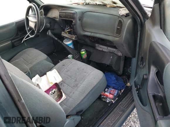 ✅ 1997 Ford Ranger XL • VIN: 1FTCR14A2VPA73865 • Lot: 87299264. Listed on Copart with 201,191 mi. Free auction sales archive from the USA and detailed vehicle history report at DreamBid. Image 8.