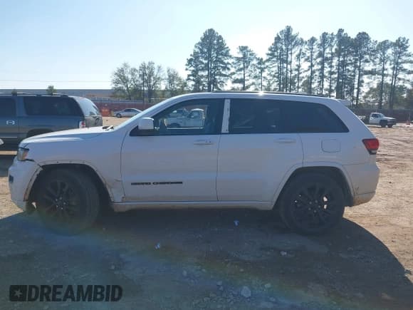 ✅ 2019 Jeep Grand Cherokee Upland • VIN: 1C4RJEAG1KC625943 • Лот: 43841249. Опубликован ранее на IAAI с пробегом 149 013 миль. Бесплатный доступ к архиву аукционных продаж из США и подробный отчёт об истории автомобиля на DreamBid. Изображение 14.