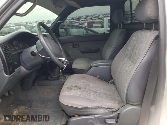 ✅ 2000 Toyota Tacoma • VIN: 4TAPM62N4YZ679336 • Lot: 85429984. Wystawiony na Copart z przebiegiem 374 910 mil. Bezpłatny archiwum sprzedaży aukcyjnych z USA i szczegółowy raport historii pojazdu na DreamBid. Zdjęcie 7.