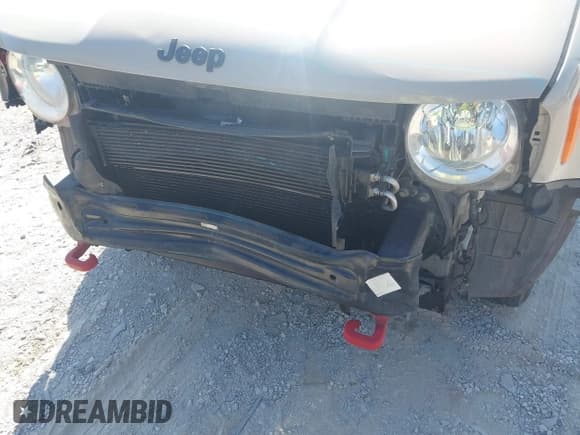 ✅ 2017 Jeep Renegade Trailhawk • VIN: ZACCJBCB0HPE88360 • Lot: 43194837. Listed on IAAI with 175,080 mi. Free auction sales archive from the USA and detailed vehicle history report at DreamBid. Image 6.