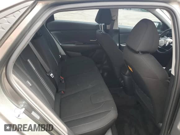 2025 Hyundai Elantra SEL Convenience с VIN KMHLS4DG8SU965251, выставлен на аукционе Copart как лот 63420425 с пробегом 4 363 миль миль и Списание • Salvage title. История ставок и продаж доступна на DreamBid. Изображение 10.