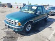✅ 1996 Chevrolet S-10 LS • VIN: 1GCCS1947T8144587 • Лот: 42032003. Опубликован ранее на IAAI с пробегом 204 184 миль. Бесплатный доступ к архиву аукционных продаж из США и подробный отчёт об истории автомобиля на DreamBid. Изображение 2.