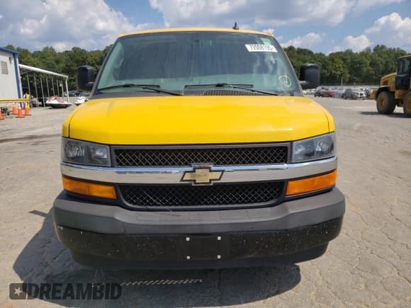 ✅ 2020 Chevrolet Express Cargo • VIN: 1GCWGAFP1L1225509 • Lot: 72008195. Listed on Copart with 139,856 mi. Free auction sales archive from the USA and detailed vehicle history report at DreamBid. Image 5.