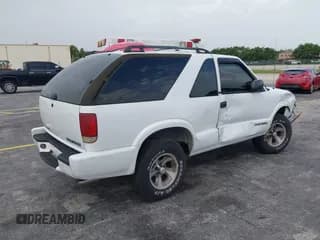 ✅ 2003 Chevrolet Blazer Xtreme • VIN: 1GNCS18X33K152868 • Lot: 39801584. Wystawiony na IAAI z przebiegiem 167 157 mil. Bezpłatny archiwum sprzedaży aukcyjnych z USA i szczegółowy raport historii pojazdu na DreamBid. Zdjęcie 4.
