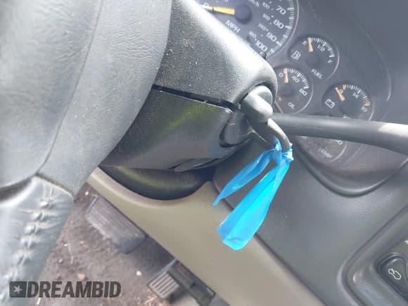 ✅ 2000 Chevrolet Suburban LS • VIN: 3GNFK16T7YG126026 • Лот: 42735081. Опубликован ранее на IAAI с пробегом 182 455 миль. Бесплатный доступ к архиву аукционных продаж из США и подробный отчёт об истории автомобиля на DreamBid. Изображение 11.