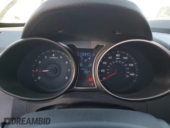 ✅ 2017 Hyundai Veloster • VIN: KMHTC6AD5HU319516 • Lot: 43263725. Wystawiony na Copart z przebiegiem 117 234 mil. Bezpłatny archiwum sprzedaży aukcyjnych z USA i szczegółowy raport historii pojazdu na DreamBid. Zdjęcie 9.