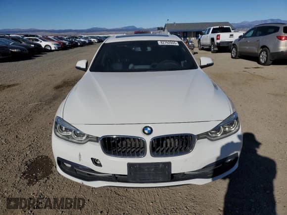 ✅ 2018 BMW 3 Series 330i • VIN: WBA8B9G58JNU99537 • Lot: 82762055. Listed on Copart with 145,569 mi. Free auction sales archive from the USA and detailed vehicle history report at DreamBid. Image 5.