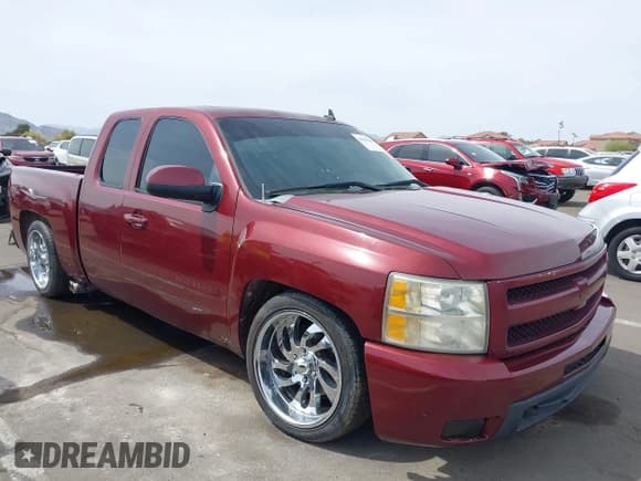 ✅ 2009 Chevrolet Silverado 1500 • VIN: 1GCEC39Y49Z189445 • Lot: 41933868. Wystawiony na IAAI z przebiegiem 209 596 mil. Bezpłatny archiwum sprzedaży aukcyjnych z USA i szczegółowy raport historii pojazdu na DreamBid. Zdjęcie 1.