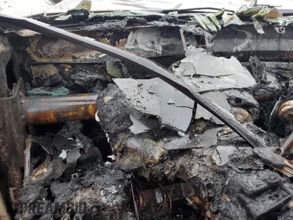 ✅ 2000 Ford F-250 XL • VIN: 1FTNX21L7YEC32129 • Лот: 61532755. Опубликован ранее на Copart с пробегом Не указан. Бесплатный доступ к архиву аукционных продаж из США и подробный отчёт об истории автомобиля на DreamBid. Изображение 9.