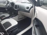 ✅ 2018 Jeep Compass Latitude • VIN: 3C4NJDBB6JT115232 • Лот: 43517758. Опубликован ранее на IAAI с пробегом 113 575 миль. Бесплатный доступ к архиву аукционных продаж из США и подробный отчёт об истории автомобиля на DreamBid. Изображение 5.