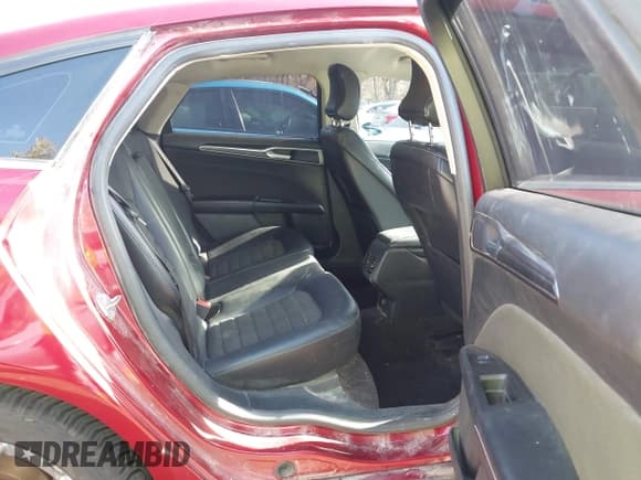 ✅ 2017 Ford Fusion SE • VIN: 3FA6P0H77HR283215 • Lot: 43703239. Wystawiony na IAAI z przebiegiem 154 850 mil. Bezpłatny archiwum sprzedaży aukcyjnych z USA i szczegółowy raport historii pojazdu na DreamBid. Zdjęcie 8.