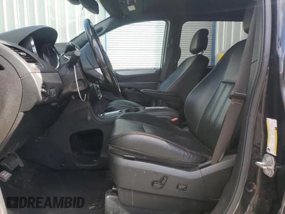 ✅ 2019 Dodge Grand Caravan GT • VIN: 2C4RDGEG8KR742908 • Лот: 82207215. Опубликован ранее на Copart с пробегом 97 968 миль. Бесплатный доступ к архиву аукционных продаж из США и подробный отчёт об истории автомобиля на DreamBid. Изображение 7.