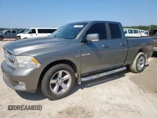 2009 Dodge 1500 SLT с VIN 1D3HB18TX9S793544, выставлен на аукционе Copart как лот 71709995 с пробегом 222 635 миль миль и Чистый • Clean title. История ставок и продаж доступна на DreamBid. Изображение 1.