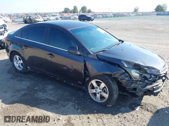 2014 Chevrolet Cruze 1LT with VIN 1G1PC5SB5E7173795, listed as a IAAI auction lot 43352603 with 100,794 mi miles and . Bid and sale history available at DreamBid. Image 1.