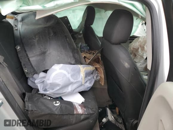 ✅ 2013 Chevrolet Volt • VIN: 1G1RH6E49DU134074 • Lot: 82249094. Wystawiony na Copart z przebiegiem 96 260 mil. Bezpłatny archiwum sprzedaży aukcyjnych z USA i szczegółowy raport historii pojazdu na DreamBid. Zdjęcie 10.