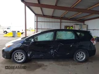 ✅ 2015 Toyota Prius Three • VIN: JTDZN3EU3FJ032126 • Lot: 43688390. Listed on IAAI with 114,439 mi. Free auction sales archive from the USA and detailed vehicle history report at DreamBid. Image 6.